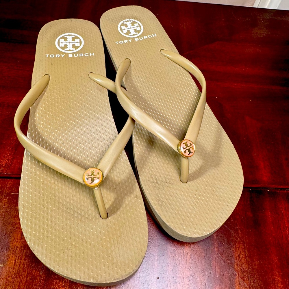 Tory Burch Women’s Tan Platform Slides/Flip Flops, Sz 7.5